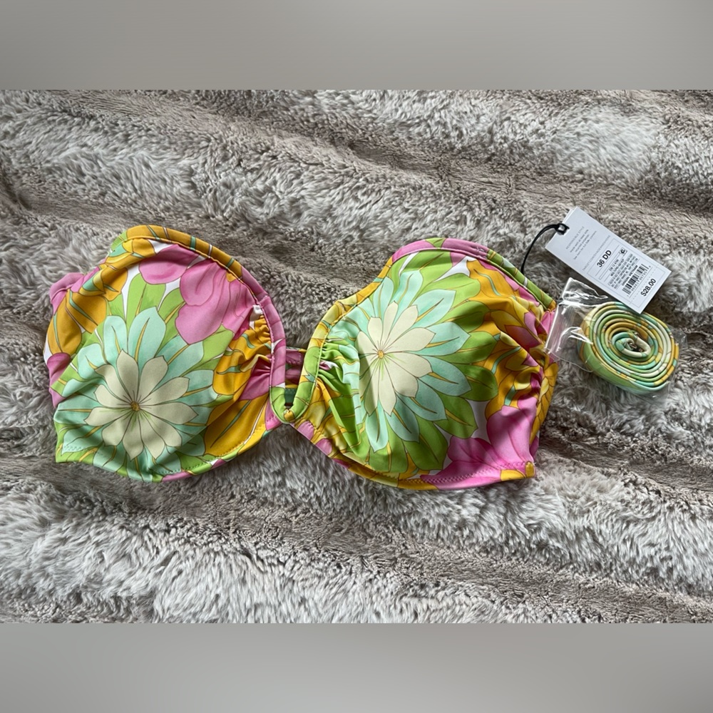 Cute floral bikini top
